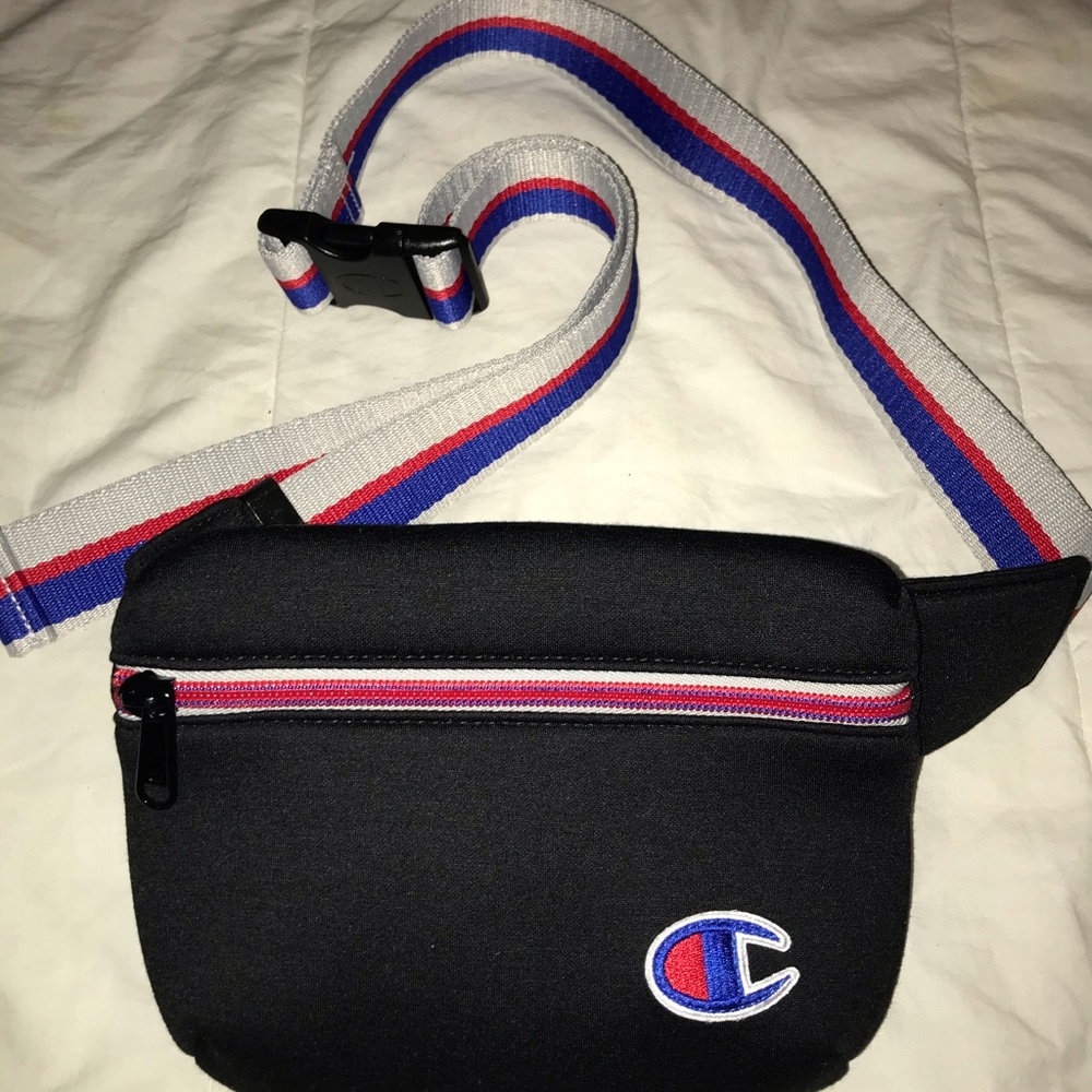 Champion fannypack